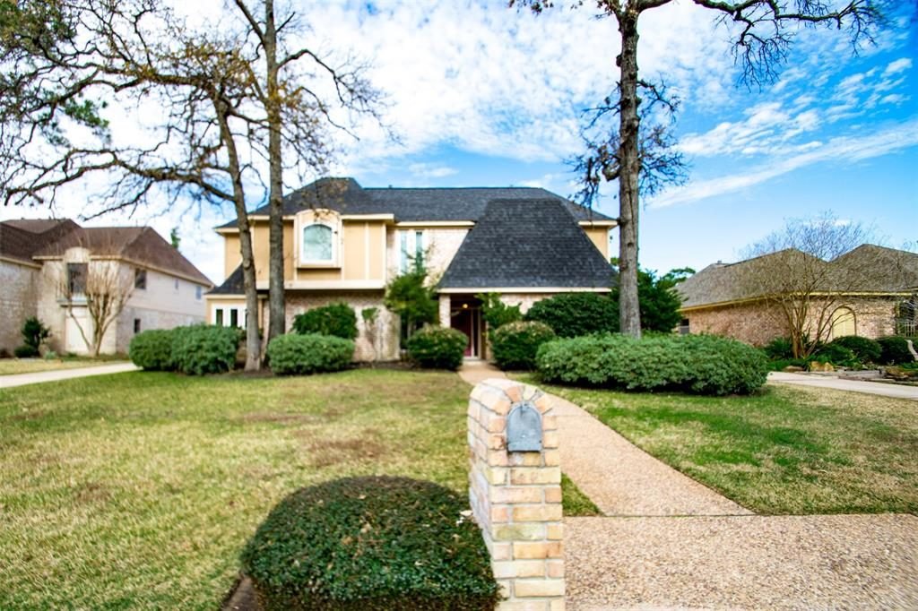 12402 Knobcrest Drive