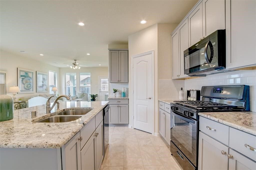 1202 Red Hills Drive