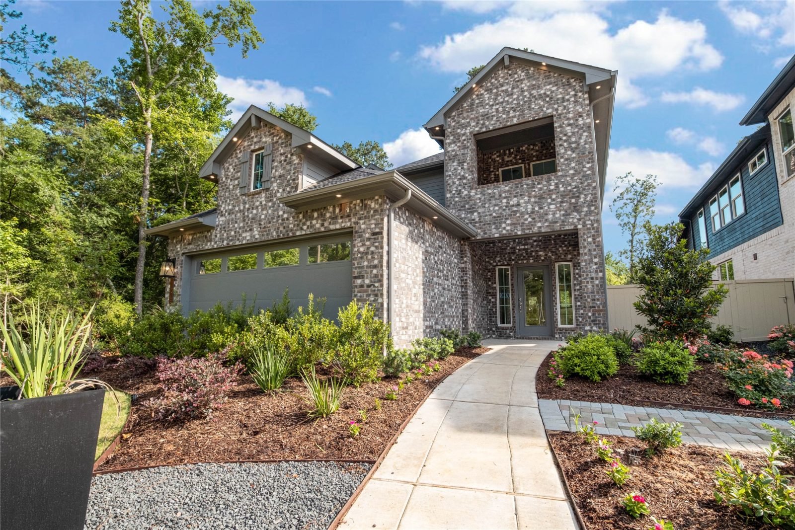 1234 Red Hills Drive