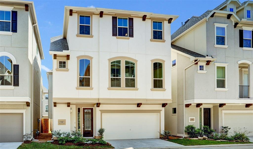 2016 Cambridge Heights Place