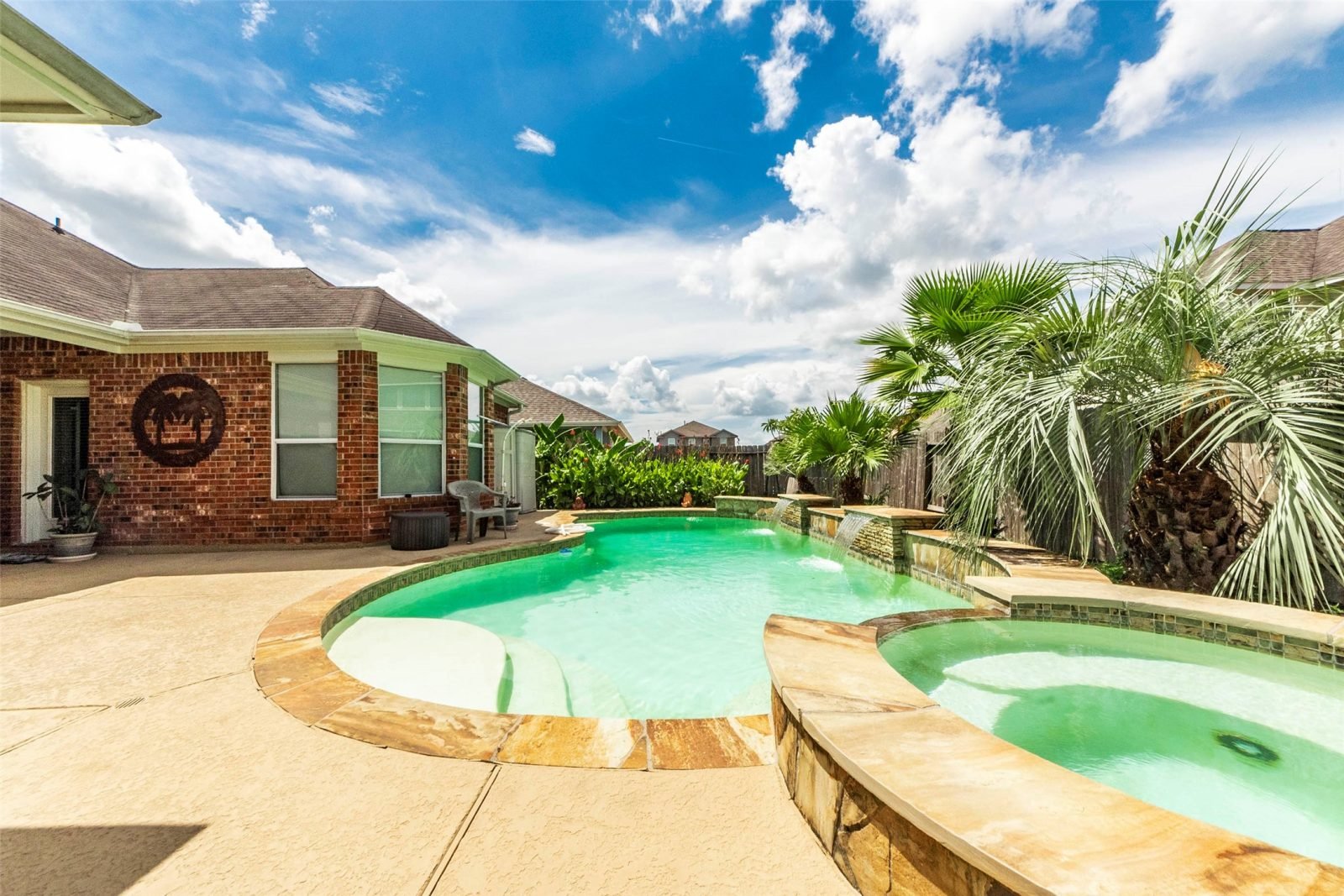 1060 Jennifer Street