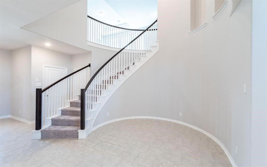 8819 Sandhill Crane Road