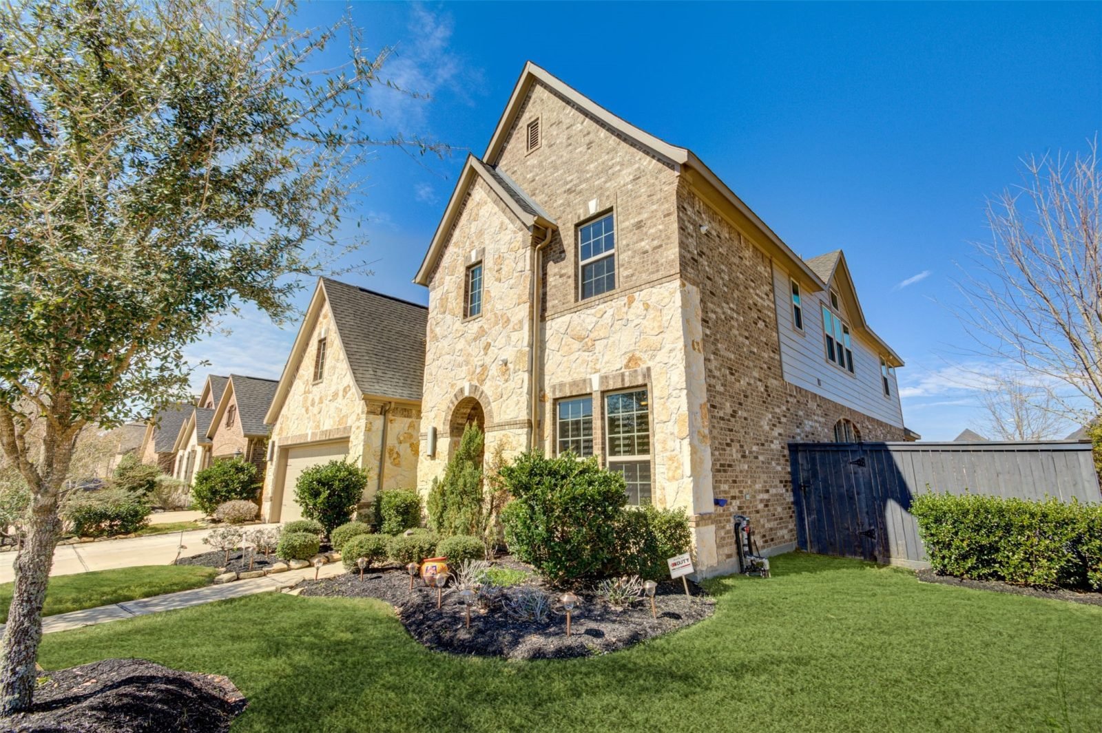 810 Ciderhouse Crest Court